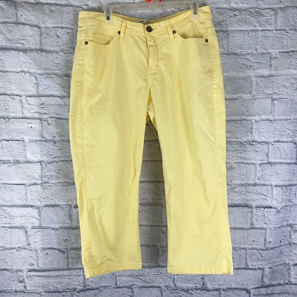 Lee cotton blend lower on the waist capris sz 12 women